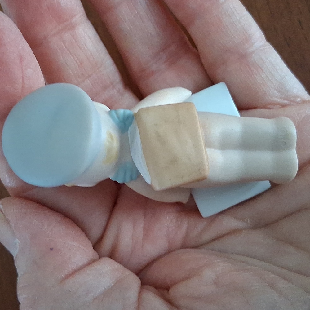 Jesco 1993 Kewpie Bisque Matte Finish Ceramic Figurine Mail Carrier Vintage - Picture 6 of 7